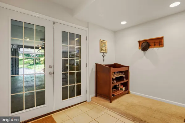 $4,000 | 5135 Summit Drive, Fairfax, VA 22030