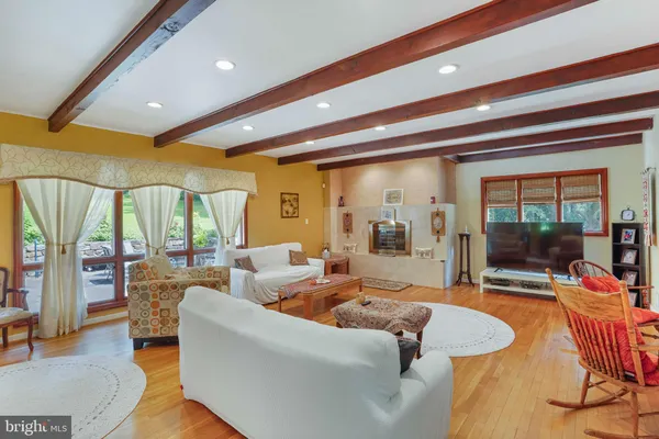 $4,000 | 5135 Summit Drive, Fairfax, VA 22030