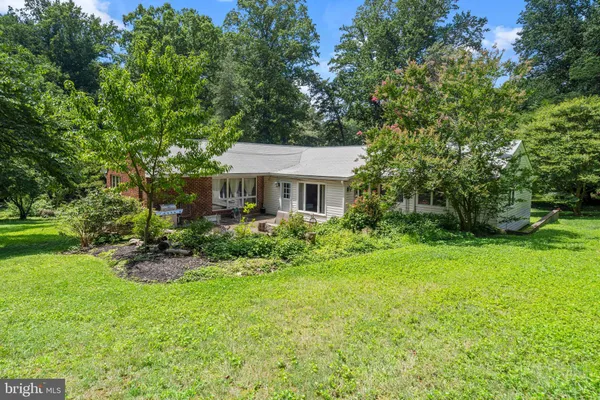 $4,000 | 5135 Summit Drive, Fairfax, VA 22030