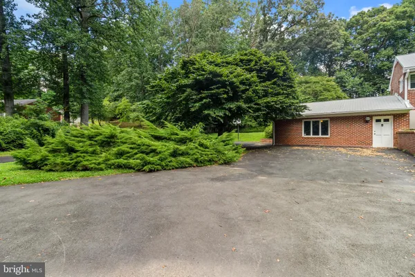 $4,000 | 5135 Summit Drive, Fairfax, VA 22030