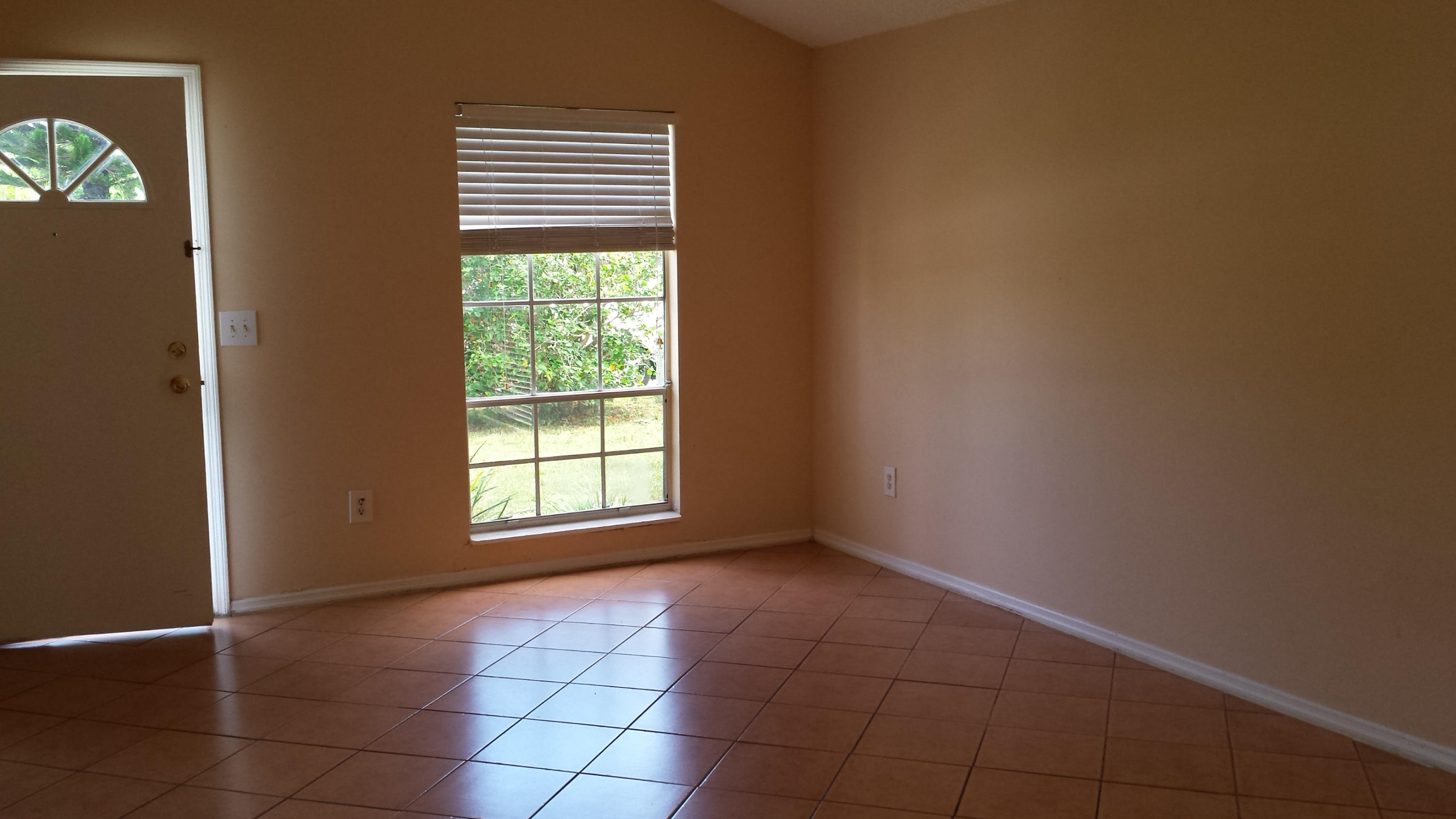 8304 Huntsman Place Boca Raton, FL 33433 - Photo 4 of 11 2014-06-12 11