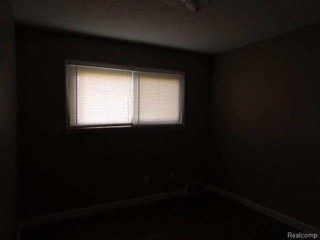 3638 Rome Avenue Warren, MI 48091 - Photo 7 of 18 IMG_9165.JPG