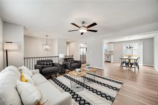 $339,900 | 704 Winter Drive, Belton, MO 64012