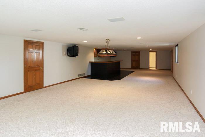 3295 Rambling Road Bettendorf, IA 52722 - Photo 18 of 22