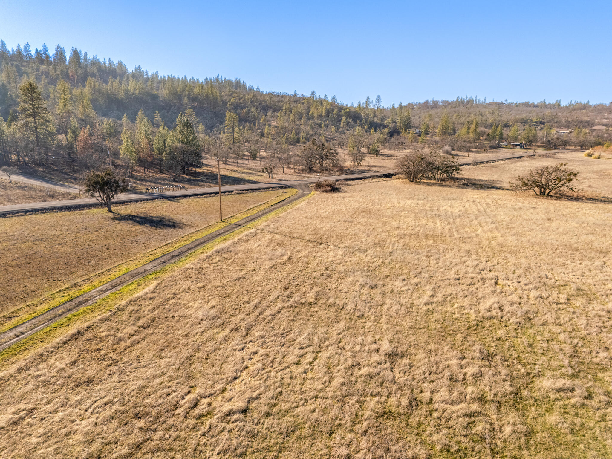 4477 East Antelope Road Eagle Point, OR 97524 - Photo 16 of 25