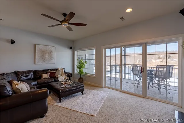 $385,000 | 68 Lighthouse Road, Unit 231, Lake Ozark, MO 65049