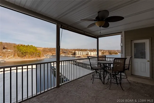 $385,000 | 68 Lighthouse Road, Unit 231, Lake Ozark, MO 65049