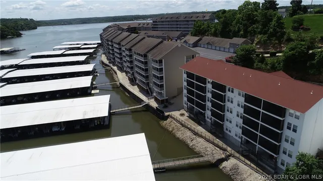 $385,000 | 68 Lighthouse Road, Unit 231, Lake Ozark, MO 65049