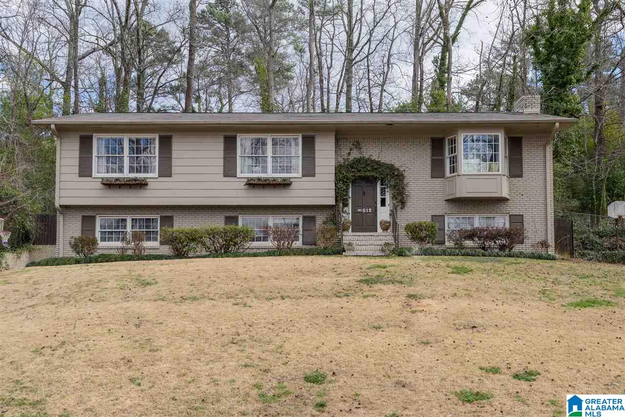 612 Stonehaven Road Hoover, AL 35226 - Photo 1 of 36