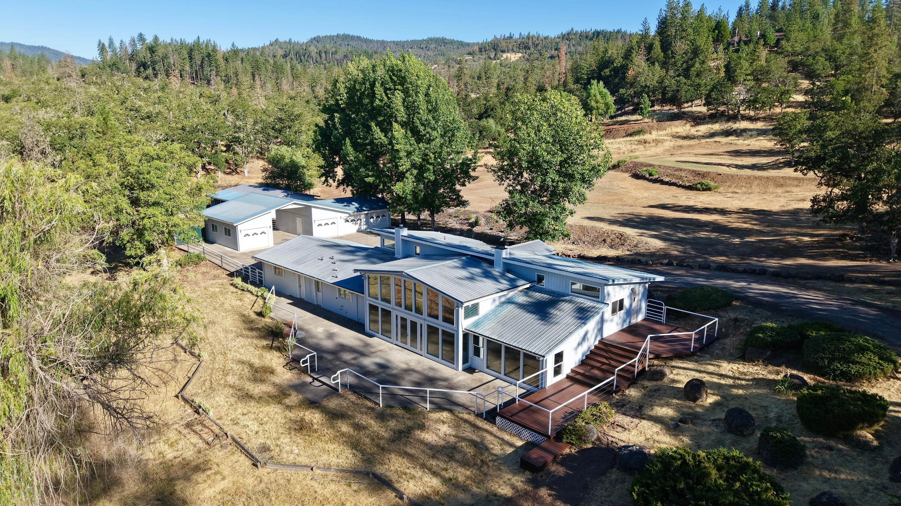 461 Sawyer Road Shady Cove, OR 97539 - Photo 1 of 48 Gallery Image 1