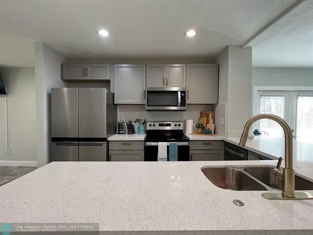 $5,000 | 1810 Elizabeth Street, Melbourne, FL 32901