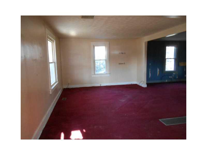 1106 North Burnett Road Springfield, OH 45503 - Photo 3 of 18 Gallery Image 3