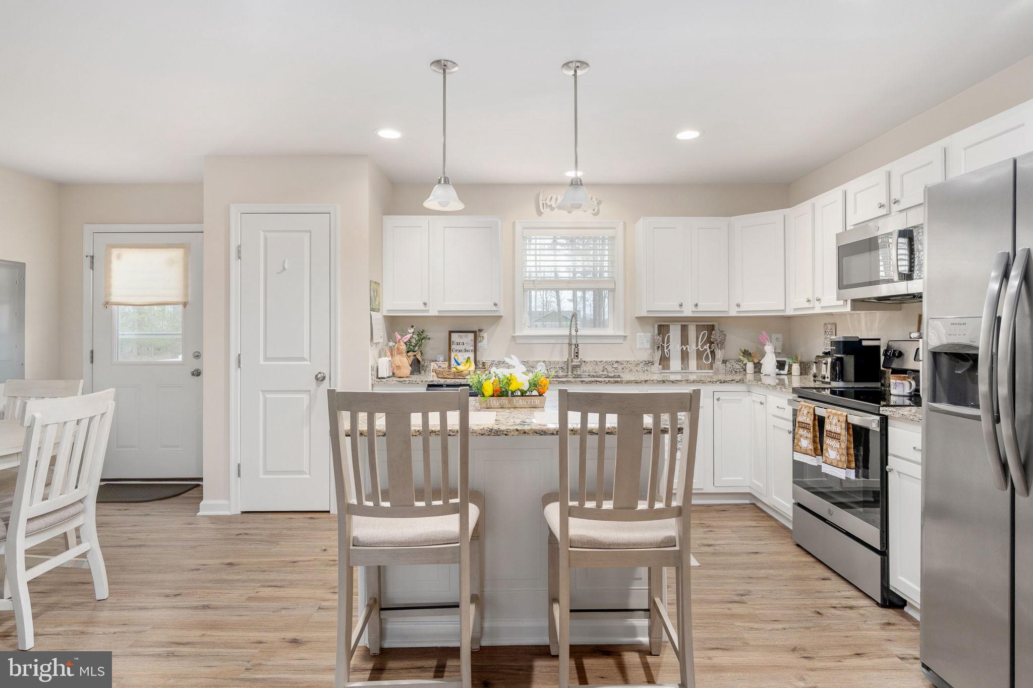 78 Rustic Lane Colonial Beach, VA 22443 - Photo 19 of 56 Bright and inviting modern kitchen.