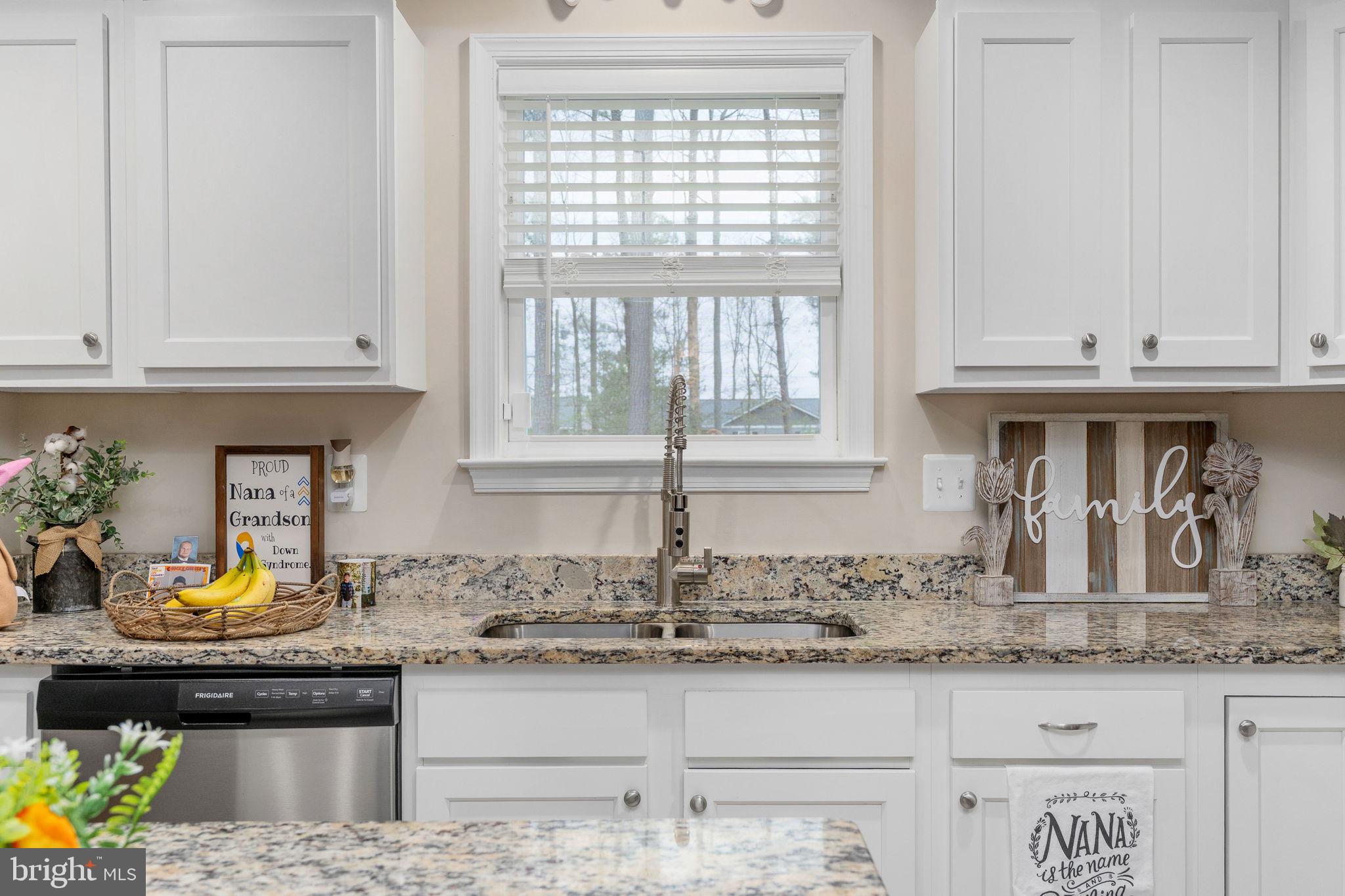 78 Rustic Lane Colonial Beach, VA 22443 - Photo 20 of 56 Bright and inviting kitchen space.