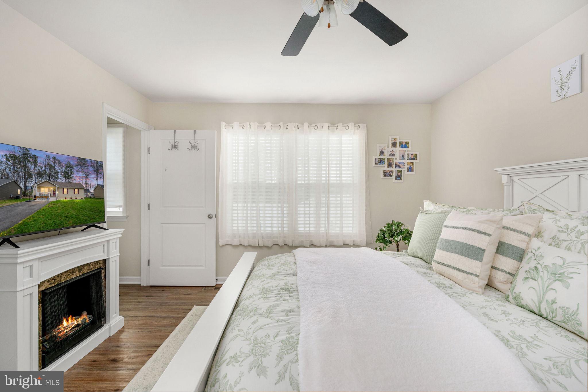 78 Rustic Lane Colonial Beach, VA 22443 - Photo 32 of 56 Serene bedroom with cozy ambiance.