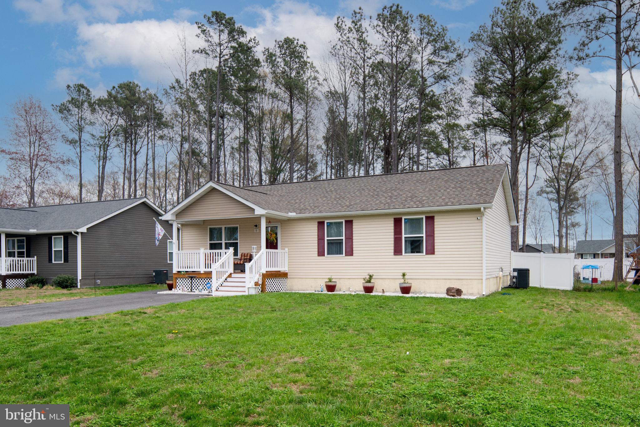 78 Rustic Lane Colonial Beach, VA 22443 - Photo 5 of 56 Charming home nestled among trees.