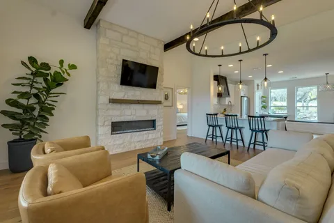 $3,000 | 24236 Spur Trail, Spicewood, TX 78669