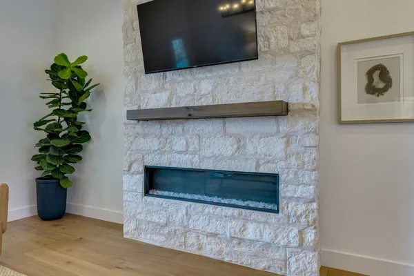 $3,000 | 24236 Spur Trail, Spicewood, TX 78669