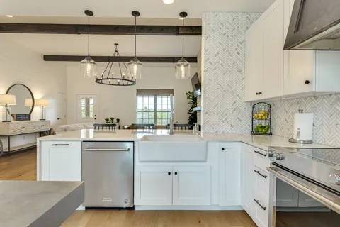 $3,000 | 24236 Spur Trail, Spicewood, TX 78669