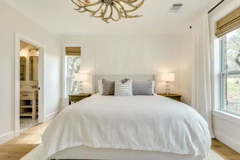 $3,000 | 24236 Spur Trail, Spicewood, TX 78669