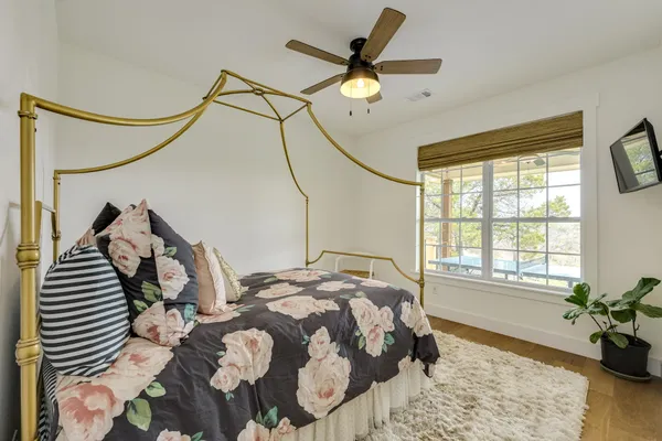 $3,000 | 24236 Spur Trail, Spicewood, TX 78669