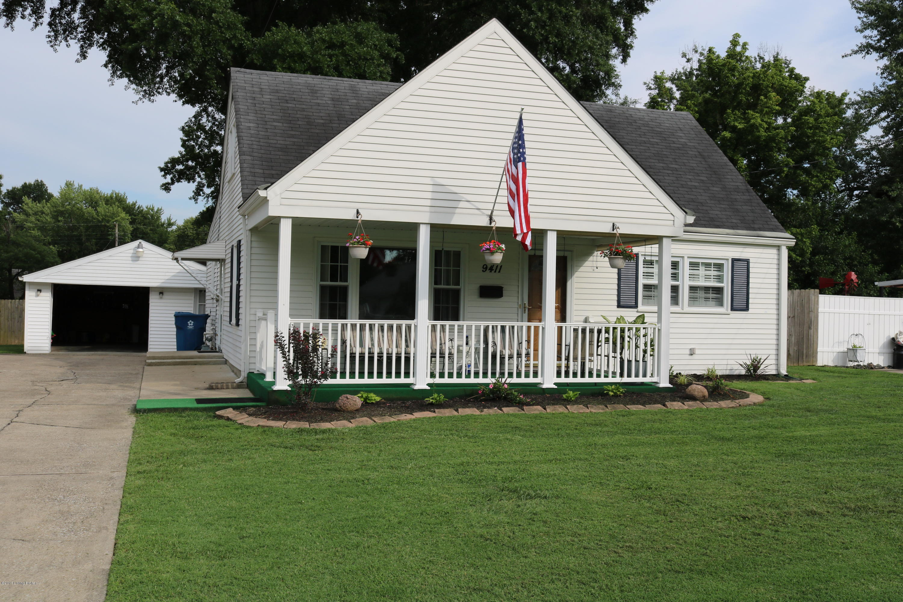 9411 Cornflower Road Louisville, KY 40272 - Photo 28 of 28 IMG_1733