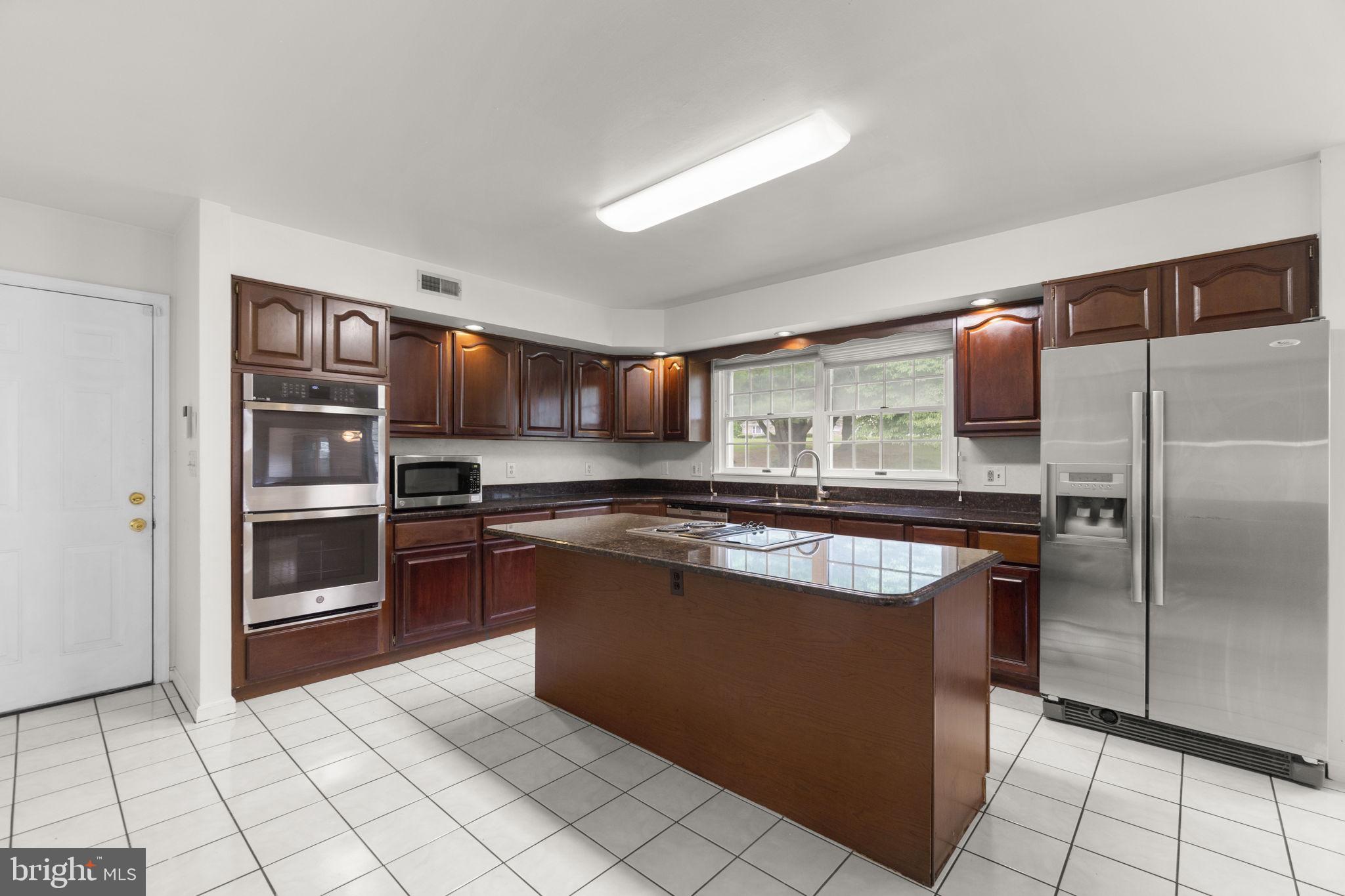 10035 Reed Lane Ellicott City, MD 21042 - Photo 6 of 47