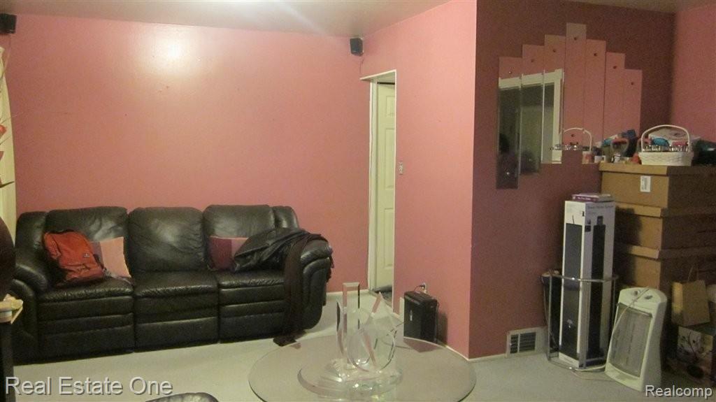 living room3.JPG