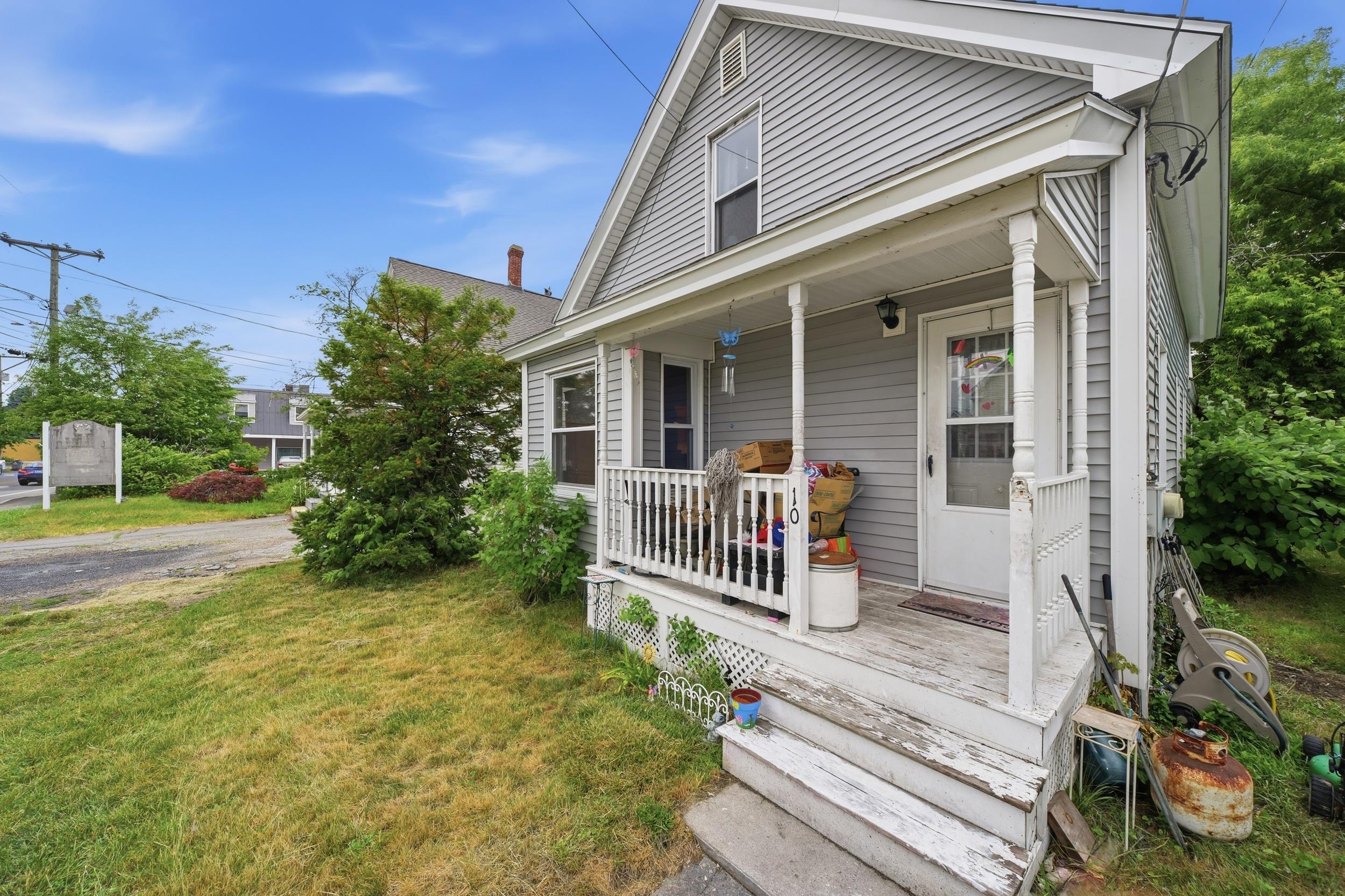 10 Birch Street Derry, NH 03038 - Photo 8 of 30