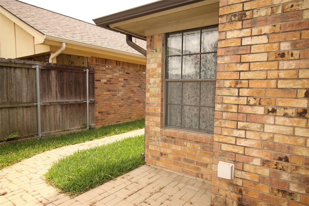 1714 Redbud Lane Euless, TX 76039 - Photo 20 of 23