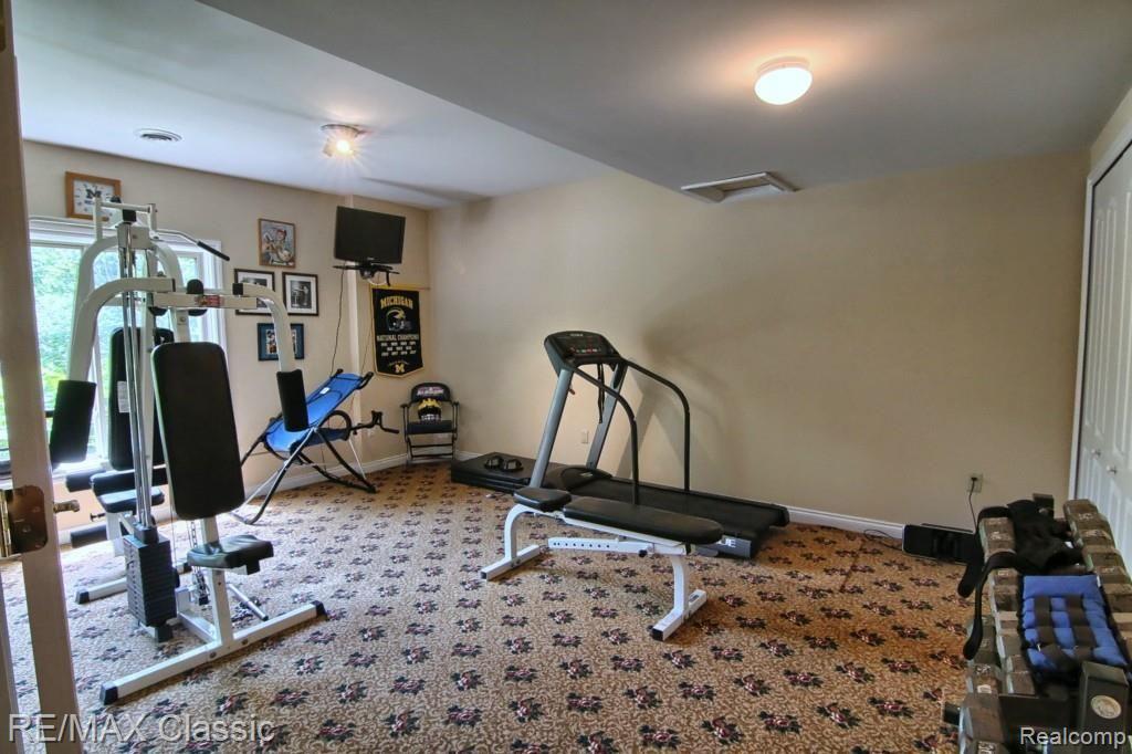 5185 Rector Court Bloomfield Hills, MI 48302 - Photo 23 of 33 Lower_Level_2nd_Bedroom.jpg