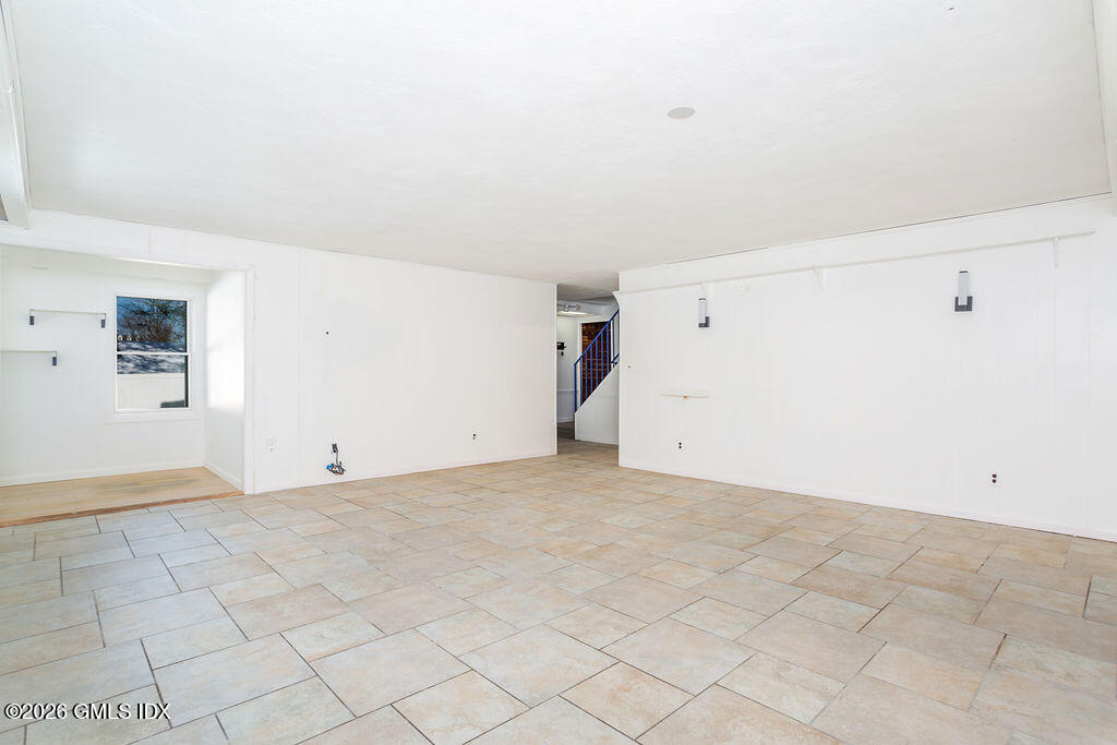 198 Valley Road Cos Cob, CT 06807 - Photo 20 of 31 Valley_039