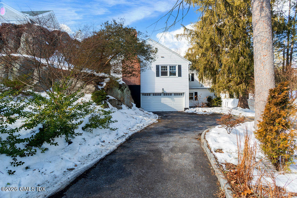 198 Valley Road Cos Cob, CT 06807 - Photo 2 of 31 Valley_002
