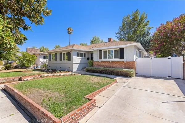 $1,036,000 | 19438 Calvert Street, Tarzana, CA 91335