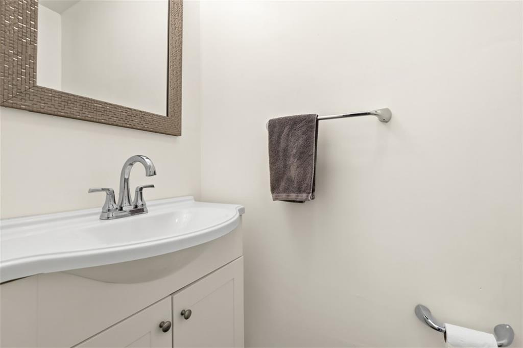 447 Edith Street Pittsburgh, PA 15211 - Photo 17 of 37 Gallery Image 17