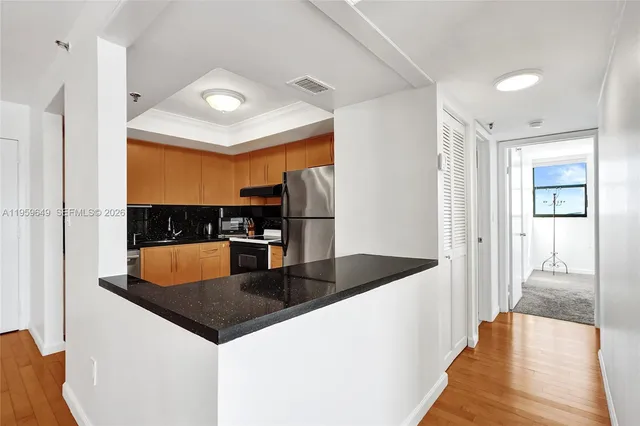 $4,000 | 1775 Washington Avenue, Unit PH4, Miami Beach, FL 33139