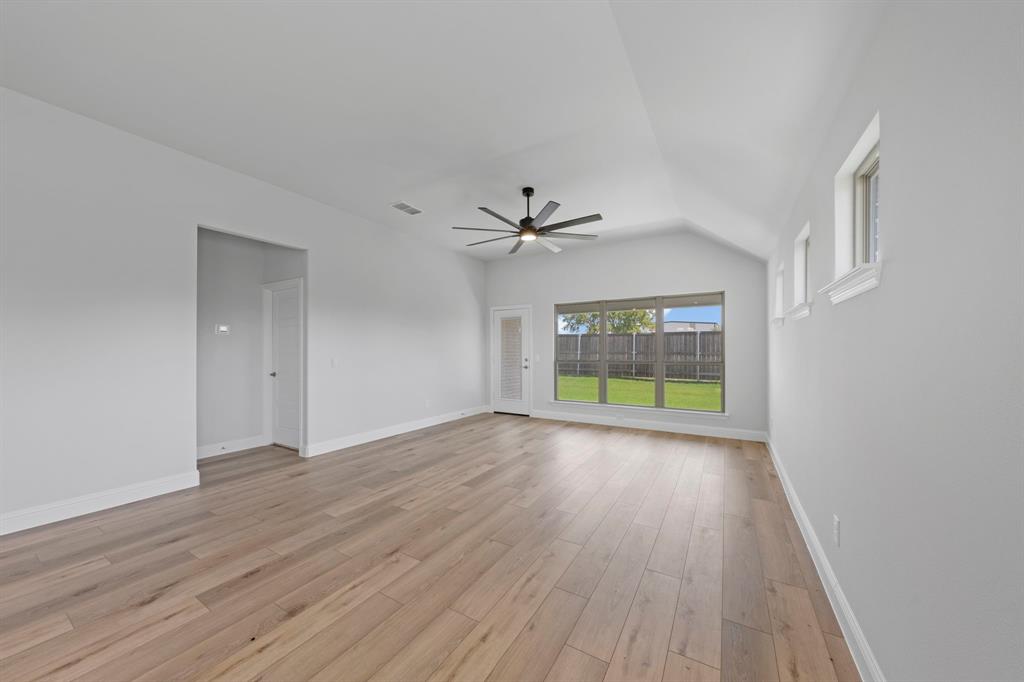2452 Acacia Road Cleburne, TX 76031 - Photo 10 of 29 Gallery Image 10