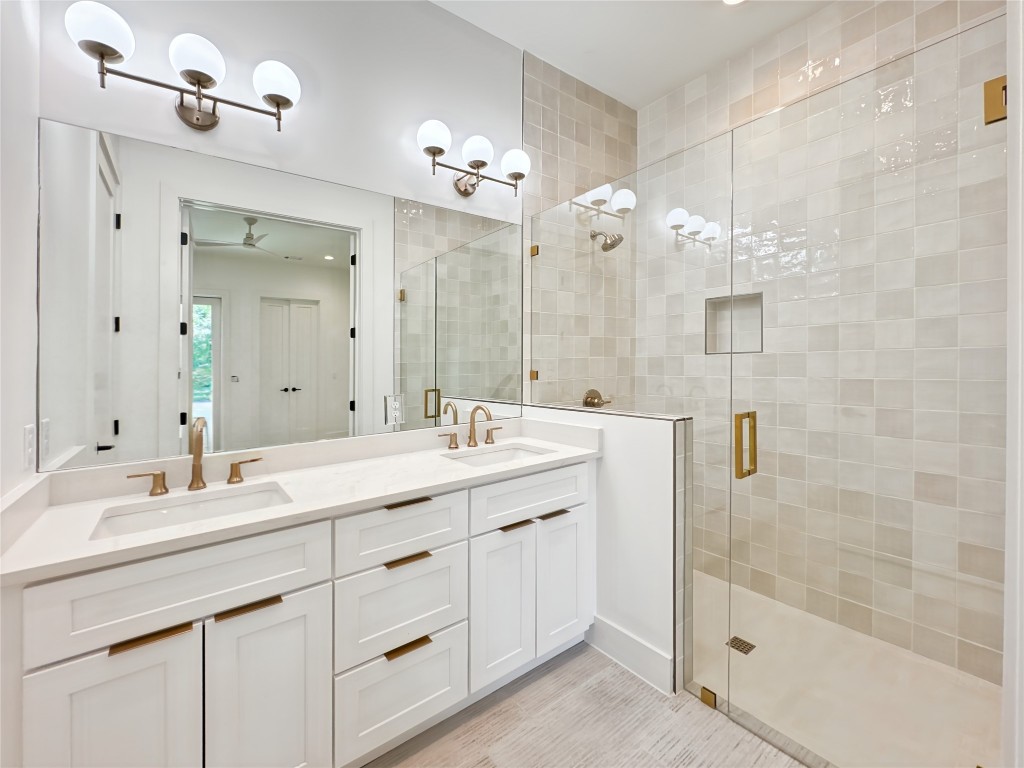 3614 Abbate Circle, Unit B Austin, TX 78721 - Photo 14 of 26