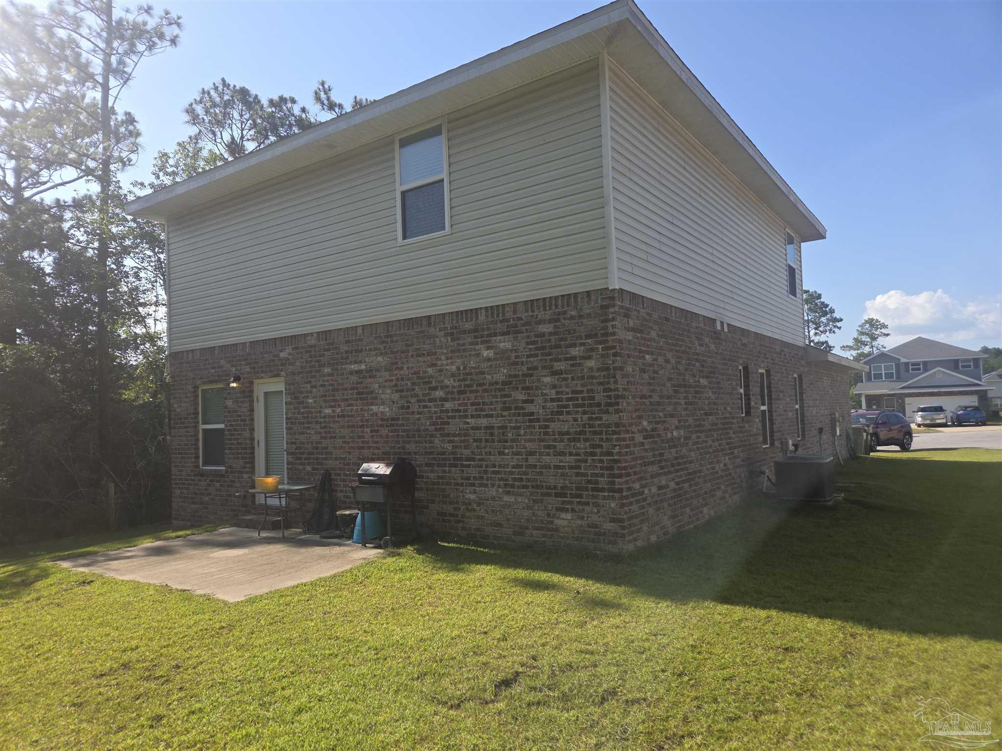 6655 Boatswain Road Pensacola, FL 32526 - Photo 8 of 49 Time For Some Hotdogs & Hamburgers!