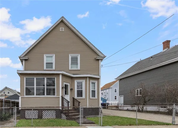 $385,000 | 95 Corinth Street, Providence, RI 02907