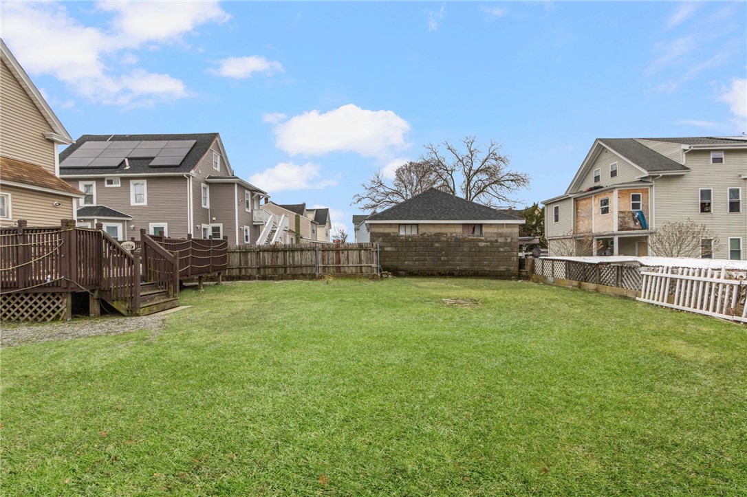 95 Corinth Street Providence, RI 02907 - Photo 3 of 38