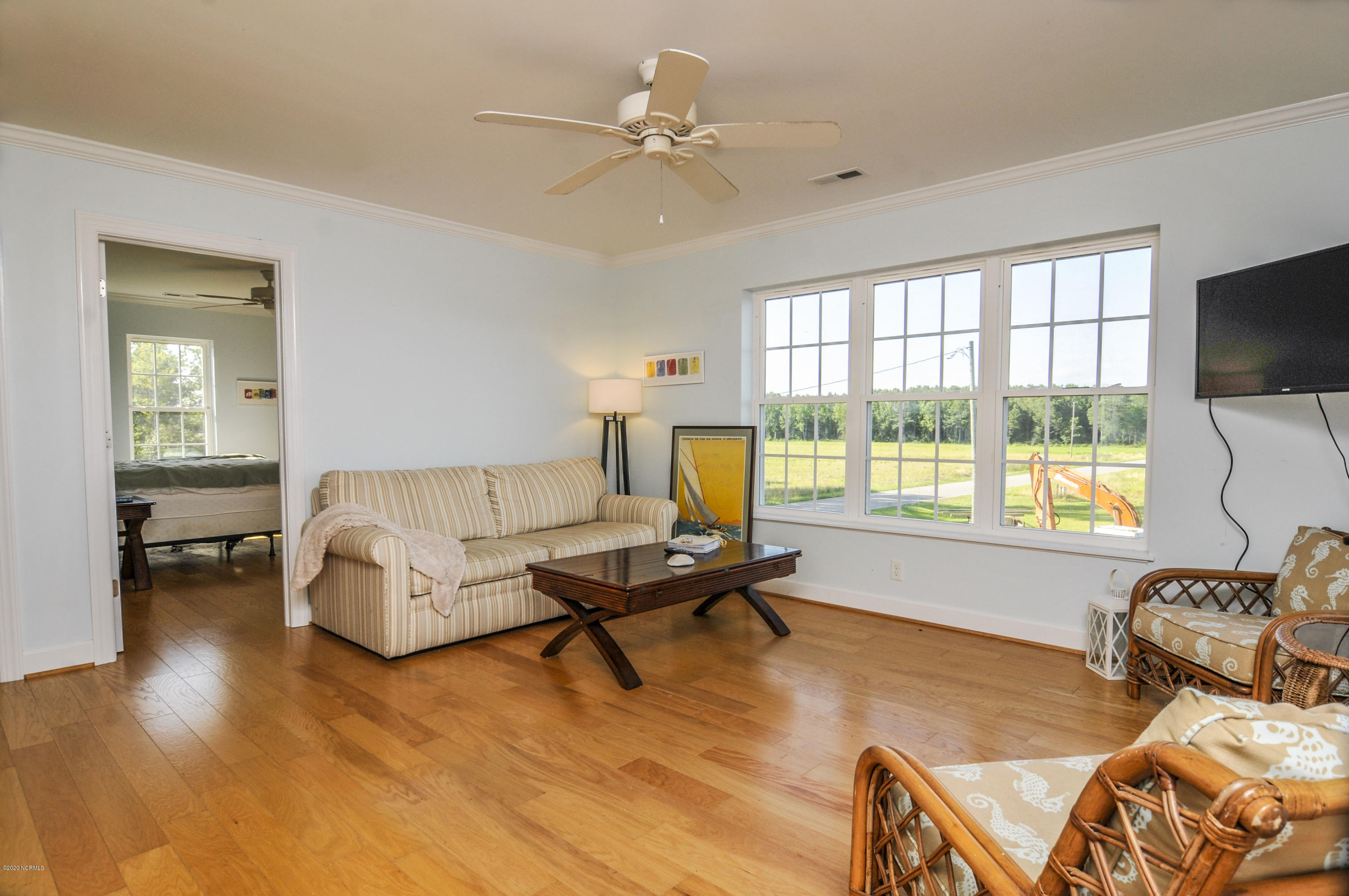 812 Hubs Rec Road Belhaven, NC 27810 - Photo 44 of 61 043 Guest House Great Room