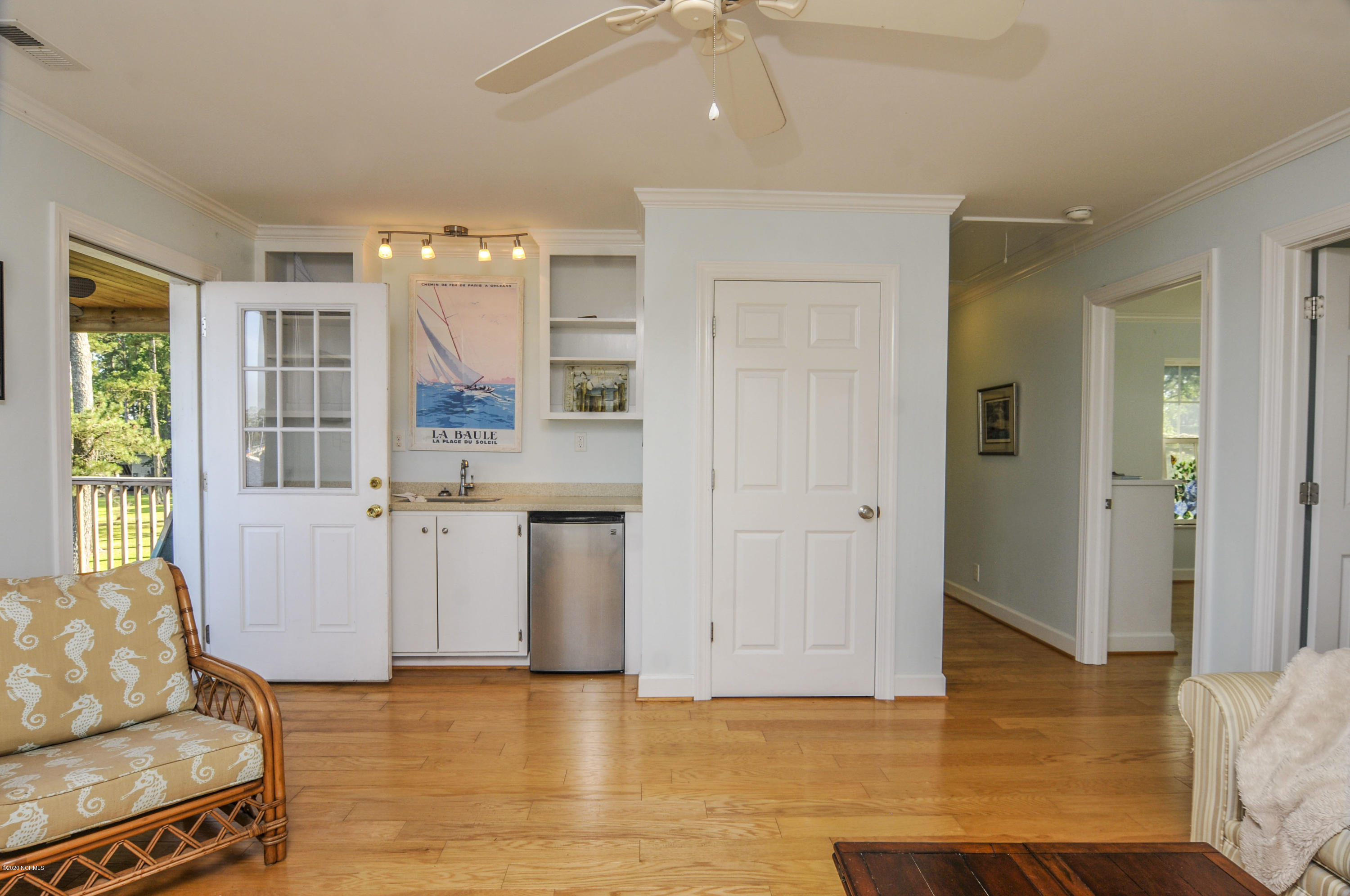 812 Hubs Rec Road Belhaven, NC 27810 - Photo 45 of 61 044 Guest House Great Room
