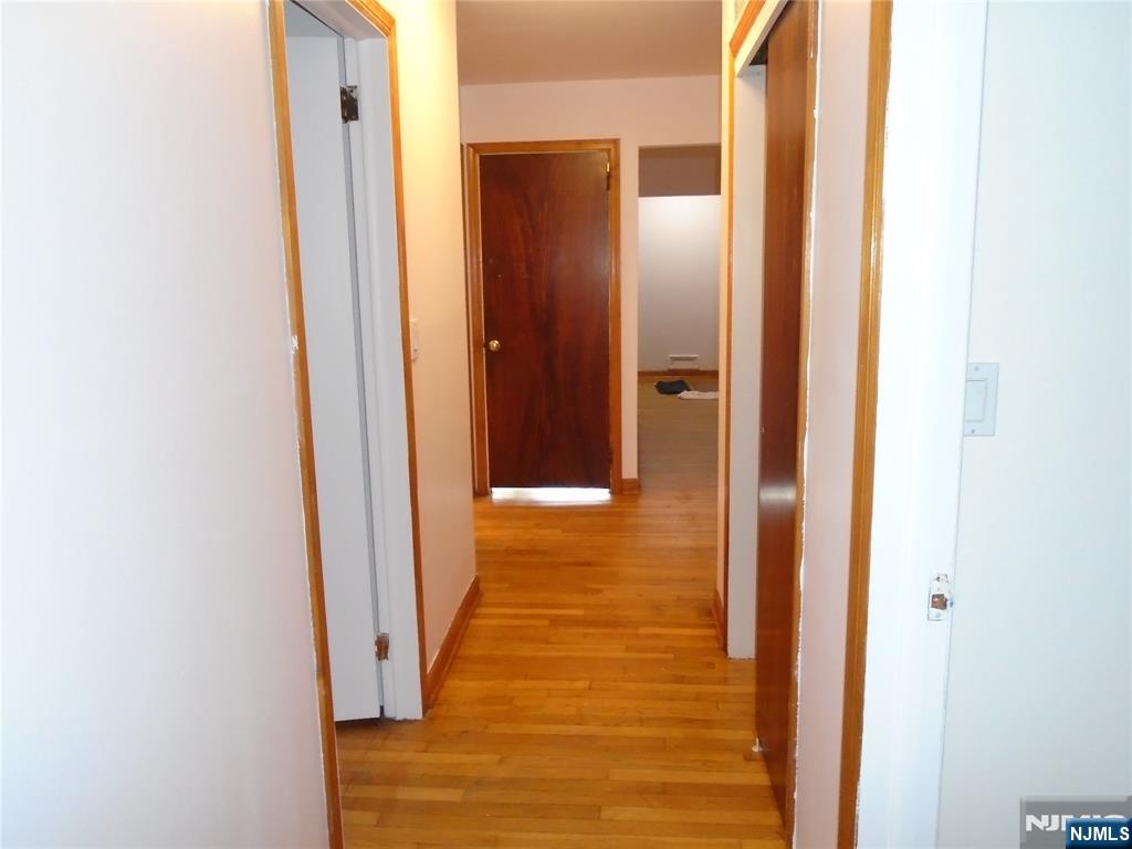 1038 Inwood Terrace Fort Lee, NJ 07024 - Photo 4 of 11