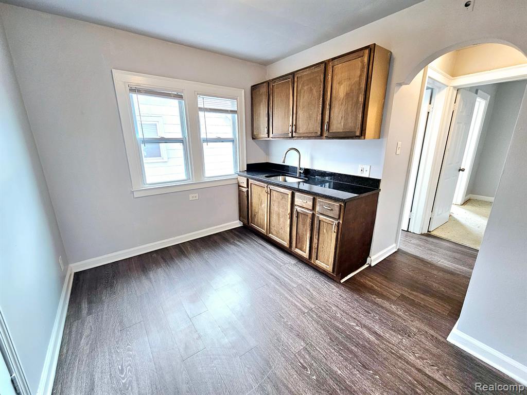 15041 Cruse Street Detroit, MI 48227 - Photo 7 of 21