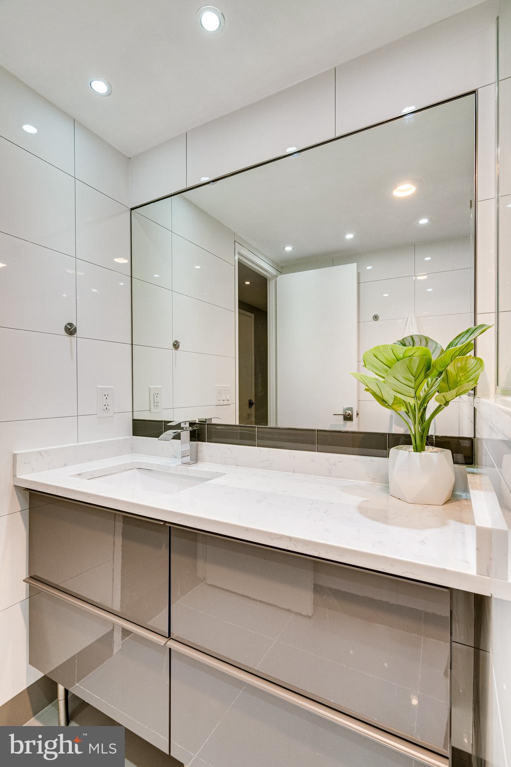 6101 Edsall Road, Unit 501 Alexandria, VA 22304 - Photo 28 of 41