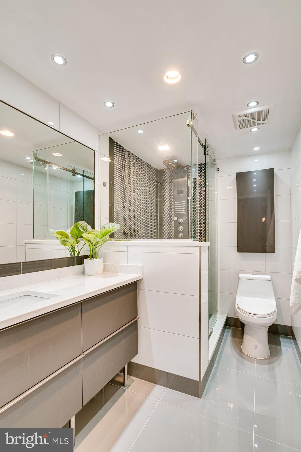 6101 Edsall Road, Unit 501 Alexandria, VA 22304 - Photo 30 of 41