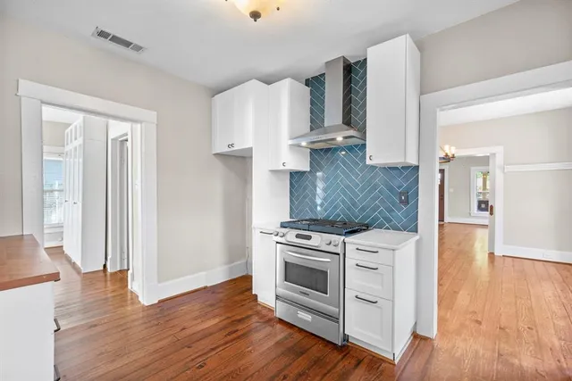 $2,800 | 1715 College Avenue, Fort Worth, TX 76110