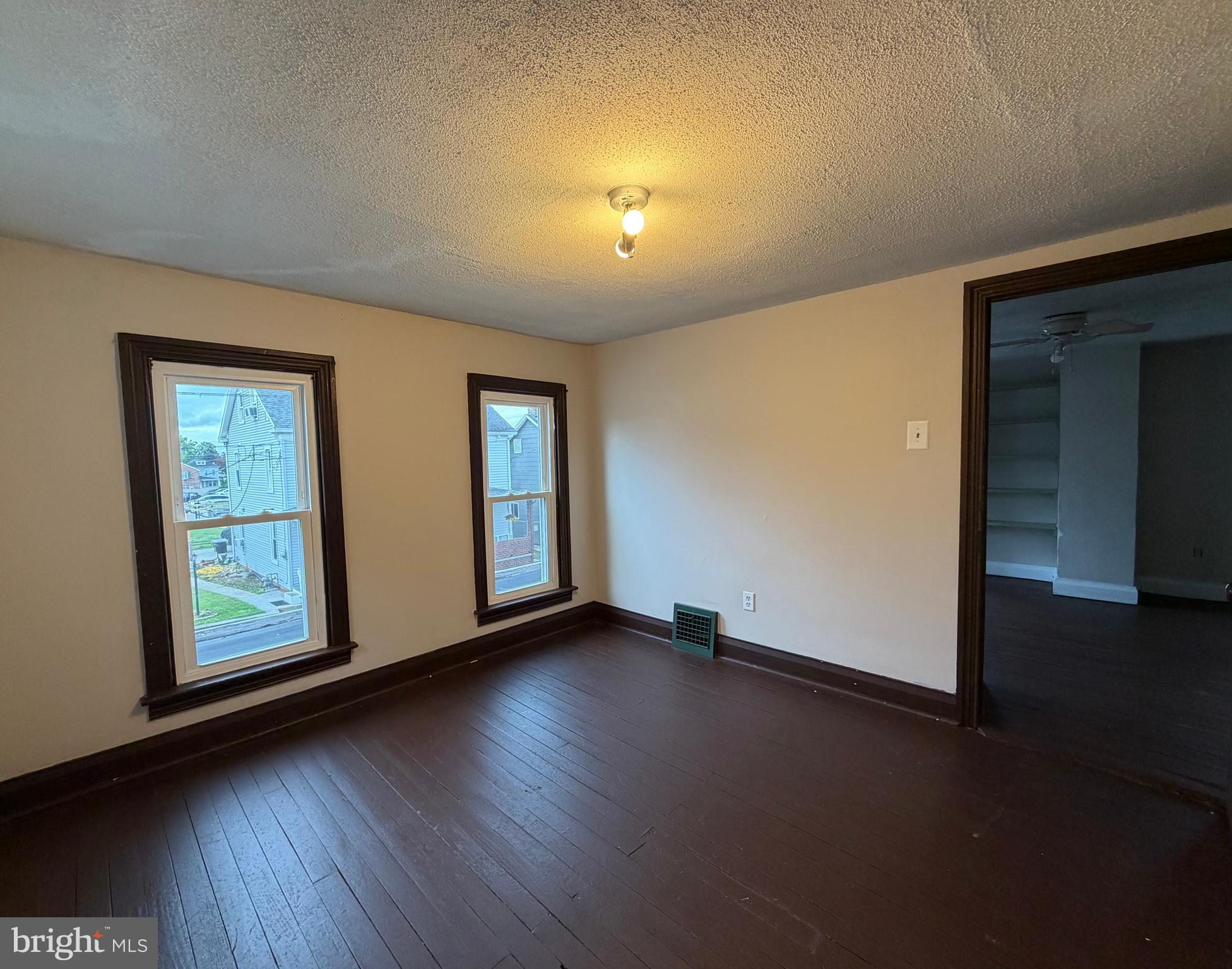 246 Locust Street Hanover, PA 17331 - Photo 29 of 41 Gallery Image 29