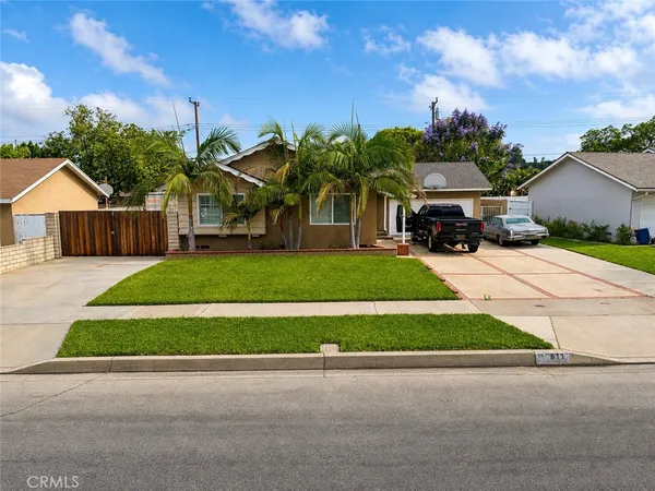 $1,130,000 | 811 East St James Avenue, Orange, CA 92865